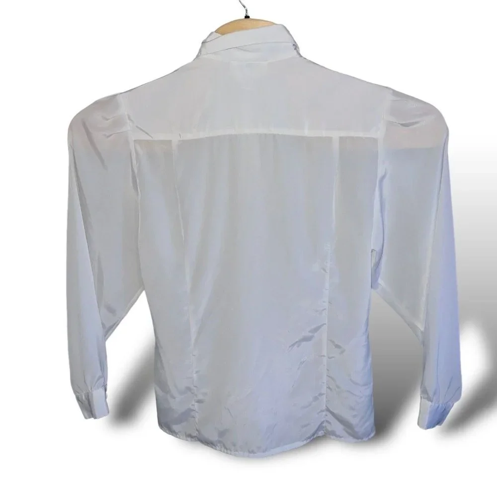 TJW by Mervyn’s 10 Woman’s VintageElegant Pleated White Front Button‎ Blouse